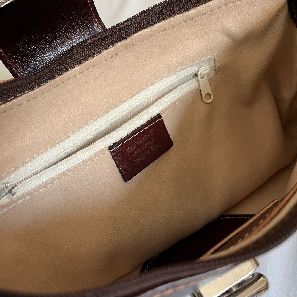 Italian Leather Purse - Picture 7 of 9